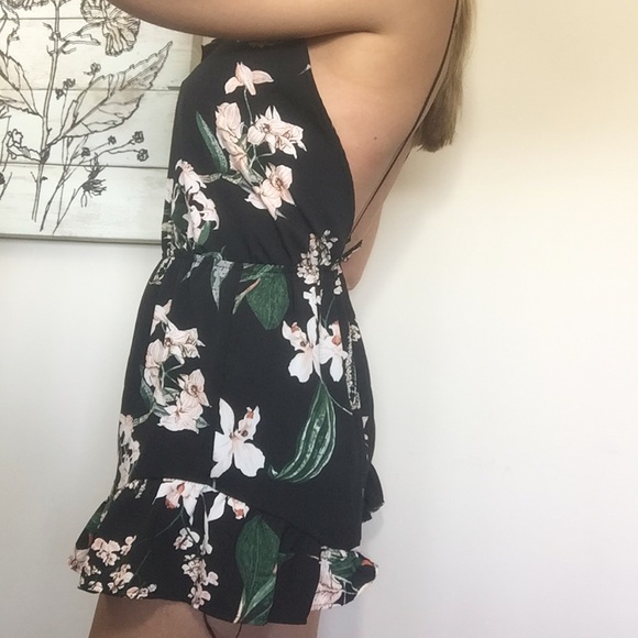 2 LEFT Sz S Sage 'Glitz' Floral Romper - Picture 4 of 6